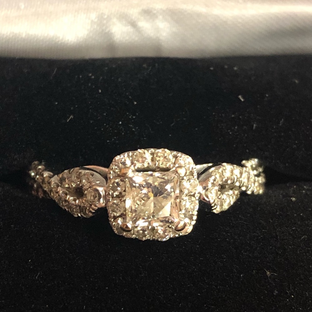 LEO Bridal Engagement Ring